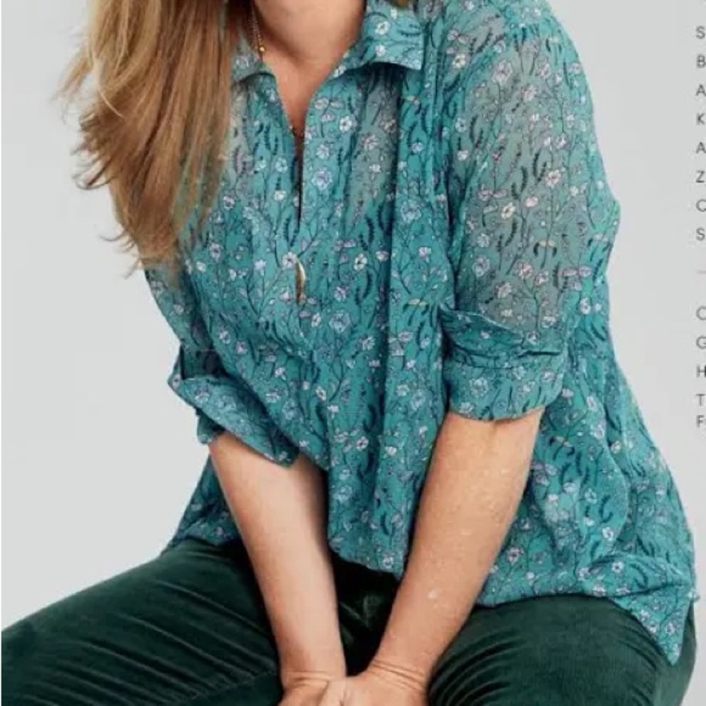 Cabi Chase Blouse. In Excellent Condition. Size M. Pretty Green-Blue.